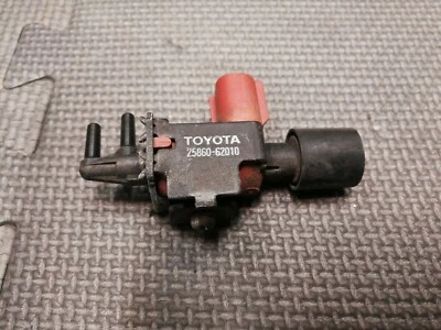  25860-62010 Válvula interruptor vacío Toyota Lexus Camry Solara Avalon Sienna 92-06 Foto 1 de 2
