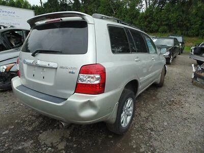 Air Flow Meter TOYOTA HIGHLANDER 01 02 03 04 05 06 07 08 09 10 - Изображение 1 из 4