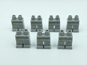100 % echte Lego hellbläulich grau Farbe Beine 7 Stück Lot Minifigur 970c00pb0525 - Bild 1 von 1