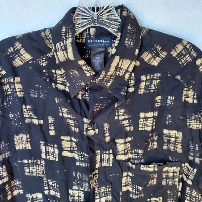 Axcess Men’s Casual Button-Up Shirt Size M Geometric Print - Image 1 of 4