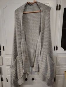 Barefoot Dreams Travel Wrap Shawl O/S Gray  CozyChic Pockets - Picture 1 of 5