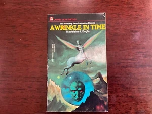 A Wrinkle In Time 1976 Madeleine L'Engle Vintage Paperback - Laurel Leaf 1976 PB - Picture 1 of 3