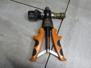 Magnum Pro MVP-600 Pneumatic Calibration Hand Pump, 600 psi - Picture 1 of 3