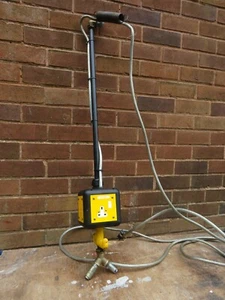 UNA UNIDAD DE FUENTE DE ALIMENTACIÓN HANGMAN AIRCUBE DE BUENA CALIDAD PARA USO EN GARAJES/TALLERES - Imagen 1 de 14