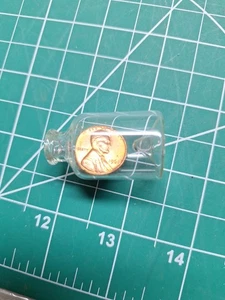 Centavo/centavo vintage en una botella 1966 centavo como nuevo - Imagen 1 de 5
