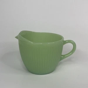 VINTAGE ANCHOR HOCKING FIRE KING JADEITE JANE RAY PATTERN CREAMER GREEN - Picture 1 of 4