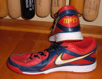 MATT HOLLIDAY ST. LOUIS CARDINALS 2012 JUEGO USADO TACOS CLAVOS (ROCKIES) Foto 1 de 4