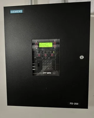 Siemens FS-250 Fire Alarm Panel - Image 1 of 4