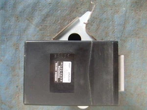TOYOTA Chaser 1997 E-JZX100 Suspension Computer 8924322120 [Used] [PA01834574] - Picture 1 of 3