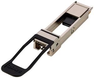 Adattatore da HPE QSFP28 a SFP28 (845970B21) - Foto 1 di 1