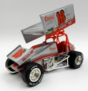 BRAD DOTY #18 COORS LIGHT DIRT TRACK SPRINT CAR ACTION 1:24 DIECAST (1 DE 5.004) - Imagen 1 de 17