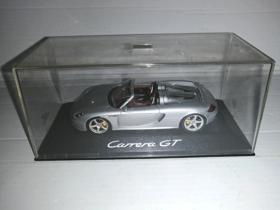 PORSCHE CARRERA GT  MINICHAMPS SCALA 1/43 - Immagine 1 di 1