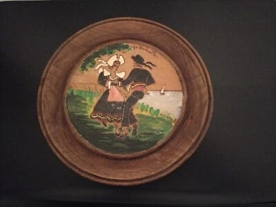 assiette Pyrogravure Bretagne La Turballe Costume Danse Signée JB - Photo 1/2