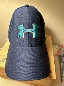 Under Armour cap with ⚠️ paint marks size medium/large - Picture 1 of 5