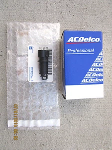 GM GMC AMBIENT OUTSIDE AIR CHARGE TEMPERATURE CONTROL INTAKE MANIFOLD SENSOR - Picture 1 of 5