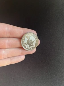 Moneda de Batalla Lapras Meiji Japonesa Plata Metal Pokemon Nintendo Oficial - Imagen 1 de 3