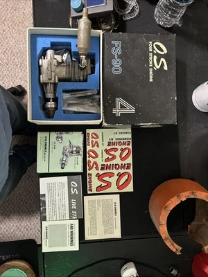 O.S. FS-90, motor de avião de controle remoto vintage 4 tempos - Imagem 1 de 4