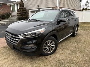 2017 Hyundai Tucson LIMITED - Picture 1 of 14