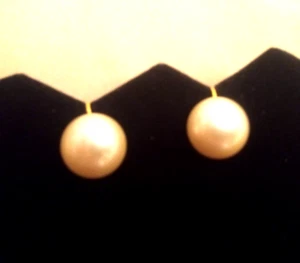 Vintage Trifari cremefarbene Kunstperlen-Clip-On-Ohrringe - KOSTENLOSER VERSAND - Bild 1 von 2