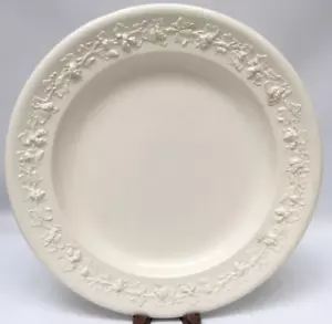 Wedgwood Crema su Crema Servizio Vite Piatto Tritatutto 13" - Foto 1 di 3