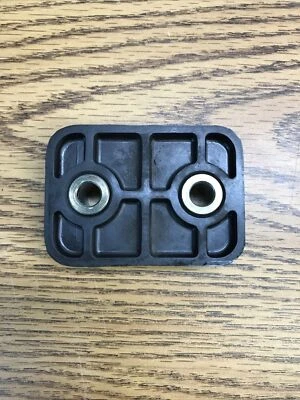 YAMAHA FJR1300 2003-2024, AMORTIGUADOR DE LOCALIZACIÓN 1 SOPORTE TANQUE PARTE # 5JW-24181-00-00 Foto 1 de 4