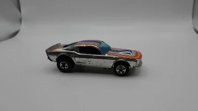 Автомобиль Mustang Stocker 1974 со звездами и полосками Hot Wheels - Изображение 1 из 4