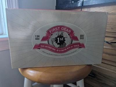 Tractor First Gear Railway Express Agency International KB-10 con remolque de 30' Foto 1 de 2