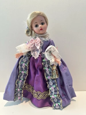 Muñeca “Madame De Pompadour” Cissette Madame Alexander 10” con soporte - 1999 #25010 Foto 1 de 4