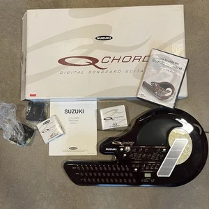 Suzuki Q-Chord QC-1 Tarjeta de Canción Digital Guitarra Keytar Sintetizador Cable y Cartuchos - Imagen 1 de 12