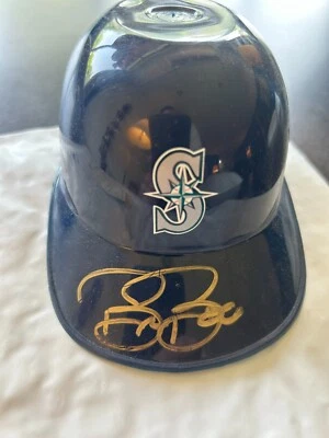 BRET BOONE *AUTOGRAPHED* Seattle Mariner micro mini batting helmet *certificate* - Image 1 of 3