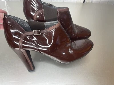 Женские ботильоны Theory темно-коричневая кожа каблуки лакированная кожа размер 38 - Изображение 1 из 4