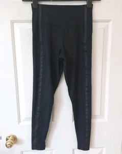 2XU Women's Black Leggings Gym Yoga Walking Running Size S - Picture 1 of 4