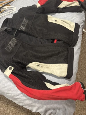 Chaqueta Dainese Para Hombre 56 Negra Roja Marco de Aire Acolchada Blindada Motocicleta Montar Foto 1 de 4