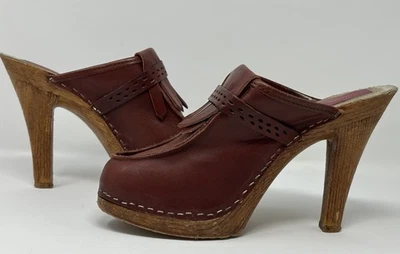 VTG 70s Kiltie Fringe Leather & Wood  Heel Platform Clogs /Mules In Oxblood Sz 9 - Image 1 of 4