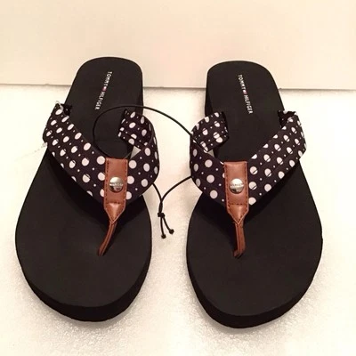 Sandalias de cuña Tommy Hilfiger con logotipo negro blanco tanga chanclas para mujer talla 10 Foto 1 de 4