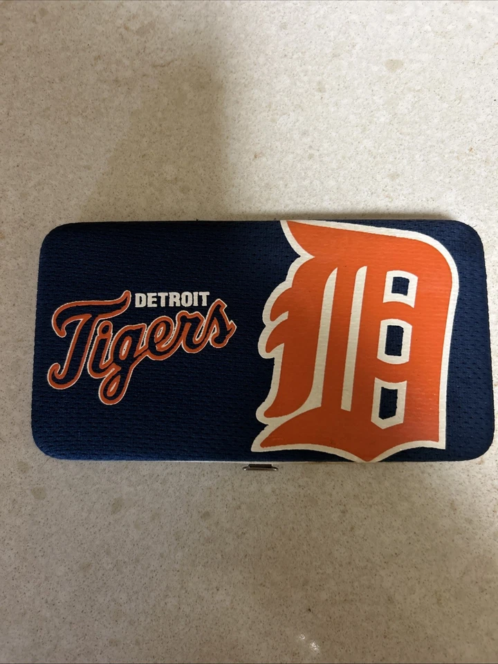 Detroit Tigers Ladies Wallet New Jersey Mesh Genuine MLB Official Little Earth - Image 1 of 4