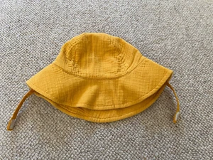 F&F Yellow Summer Hat with chin strap - 12-24 months - Used in great condition - Picture 1 of 1