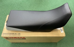 Yamaha YFZ350 1987-2006 Banshee 350 asientos negro y plateado OEM 5FK-24710-E1-00 - Imagen 1 de 10