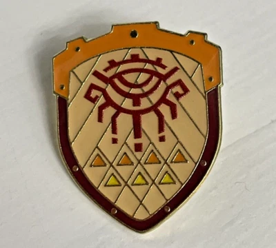 The Legend of Zelda Old Wooden Shield metal pin badge / brooch - brand new - Image 1 of 4