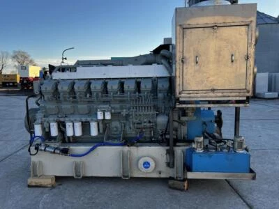 Motor diésel S16R Mitsubishi con menos de 500 horas desde nuevo.  Sacado... Foto 1 de 4