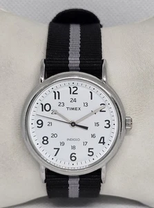 Orologio Uomo Timex Weekender Cassa Tonda Argento Nero Grigio Cinturino Nylon 10 - Foto 1 di 8