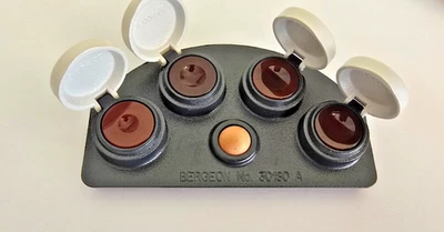 Soporte para 4 vasos de aceite Bergeon 30180-A en aleación fundida a base de negro Foto 1 de 4