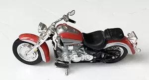 Maisto 1:18 Scale Model Yamaha Motor Bike Red - Picture 1 of 7
