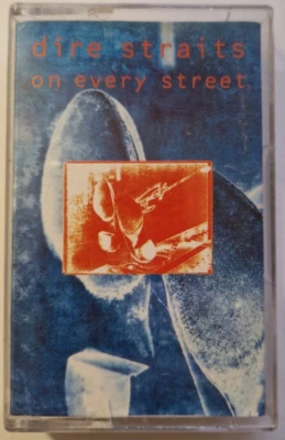 MC K7 Dire Straits on every street Musicassetta Cassette - Immagine 1 di 4