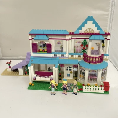 LEGO FRIENDS 41314: Stephanie's House 99% Complete W/ Minifigures No Manual - Image 1 of 4