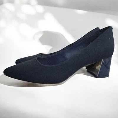 Donald Pliner Block Heel Pumps Women 9.5 Navy Blue Fabric Pointed Toe Classic - Image 1 of 4