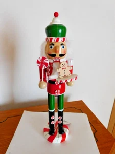 Estatuilla Cascanueces Madera CANDY CAIN Coleccionable Navidad - Imagen 1 de 6
