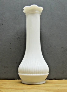 Vintage Randall White Milk Glass Ribbed Bud Vase W/ Scalloped Petal Rim 6” (245) - Picture 1 of 8
