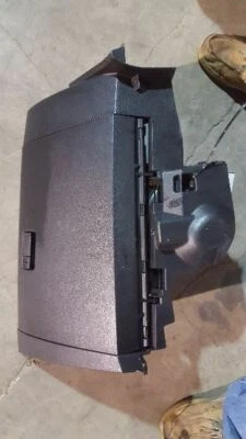 04 05 06 07 08 GUANTERA NISSAN MAXIMA NEGRA OEM Foto 1 de 4