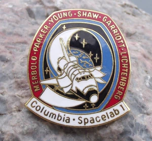 Official NASA Space Shuttle Mission STS 9 Columbia Spacelab 1 Pin Badge - Picture 1 of 2
